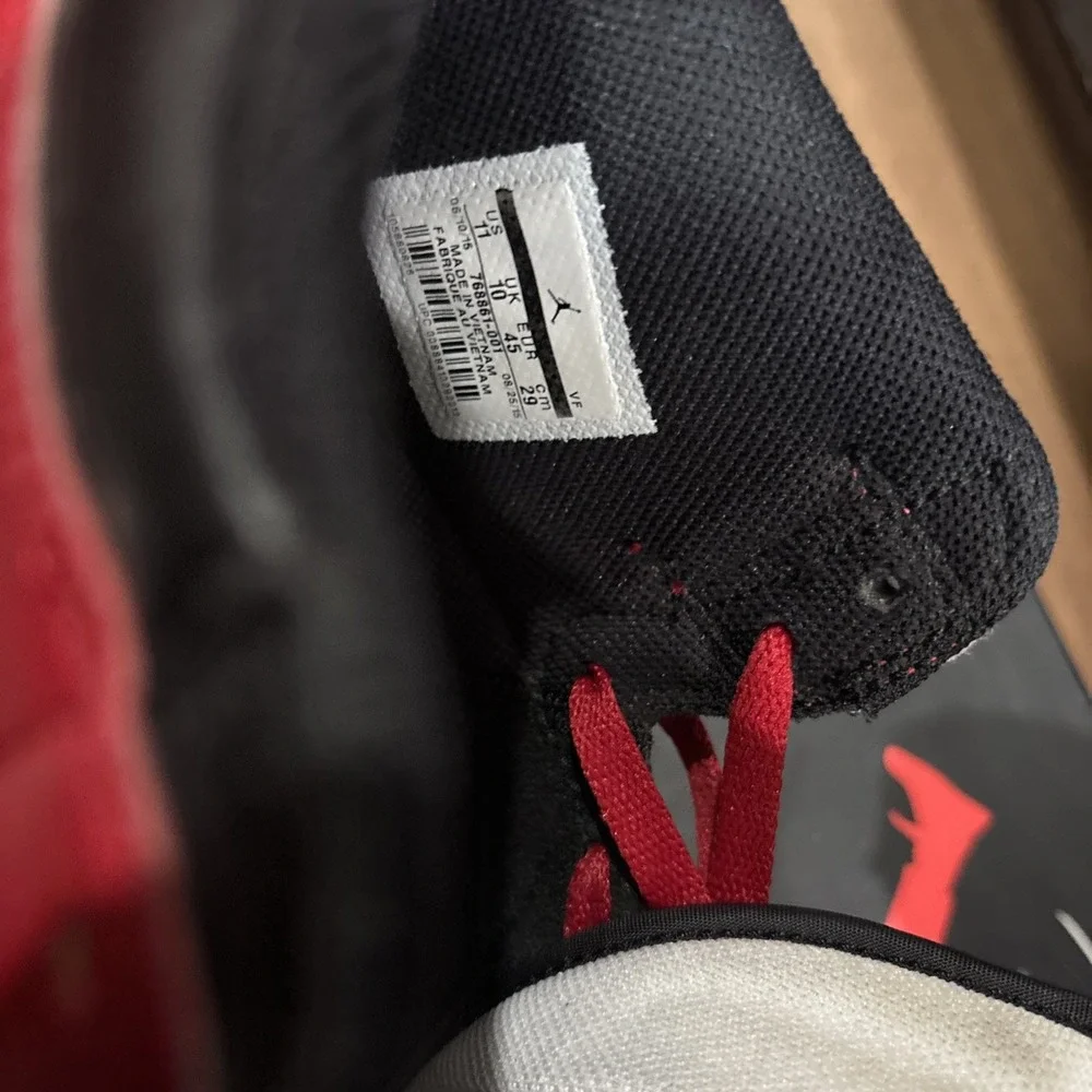 Size 11 - Jordan 1.5 The Return 2015 Bred Chicago 1 Banned (Check Description)